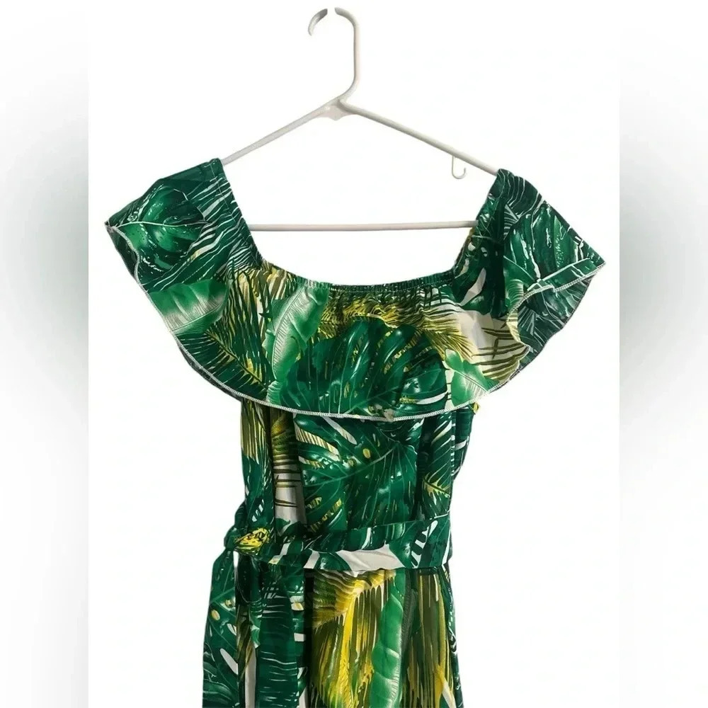 Tropical Green Off-Shoulder Maxi Dress Size: Small - Picture 6 of 17